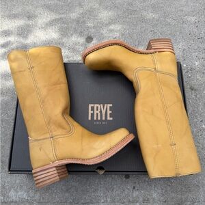 Frye Banana Campus Boots- size 10